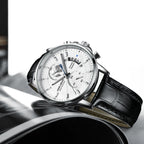 Reloj Luminoso de cuero con tres esferas