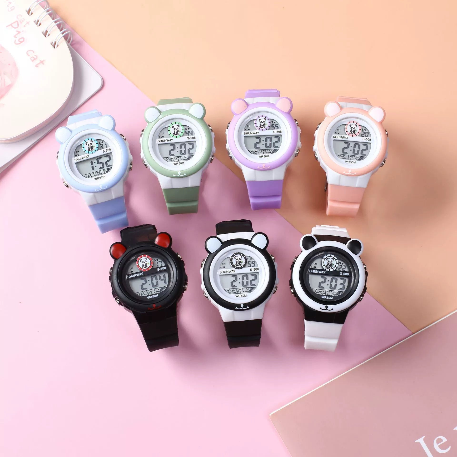 Reloj Panda Charm: La Magia en tu Muñeca