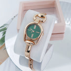 Reloj de Botón Retro: La Pulsera que Marca el Tiempo