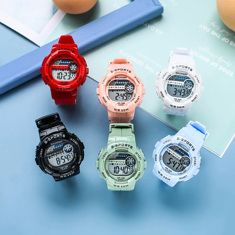 Reloj Coreano Minimal: Estética Pura en el Campus