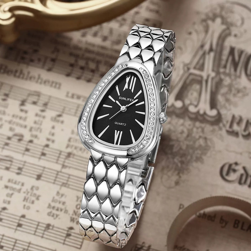 Reloj Serpiente Dorada: El Icono del Lujo Femenino